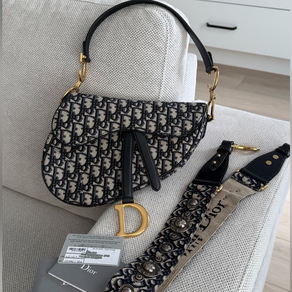 Authentic Dior Medium Saddle - Picture 1 of 17